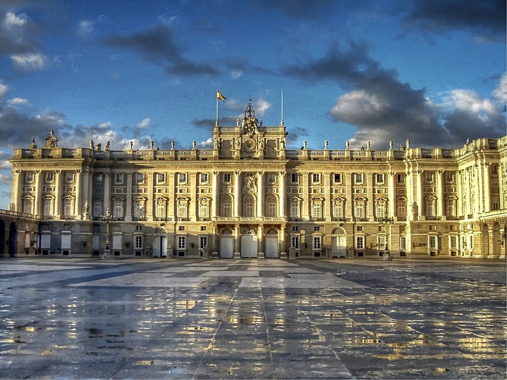 Resultado de imagen de palacio real madrid
