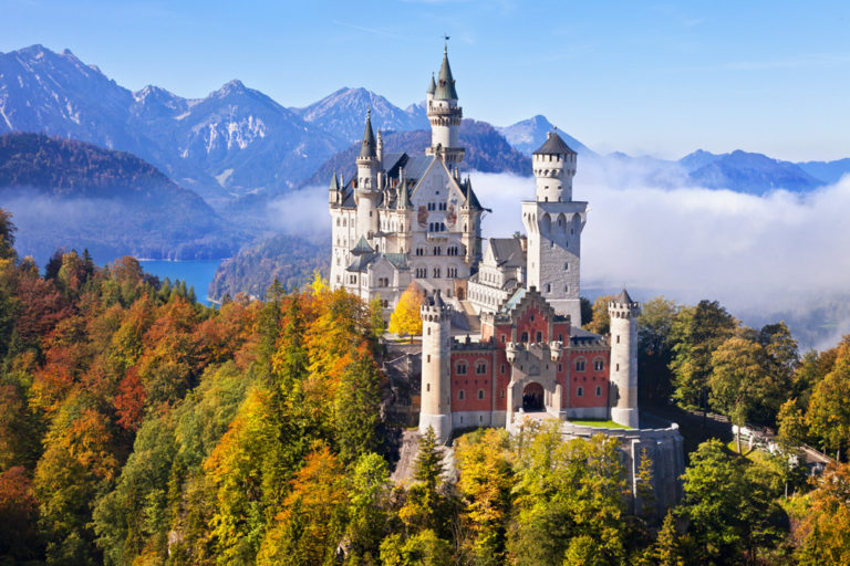 Private Neuchwastein Castle Tour from Salzburg