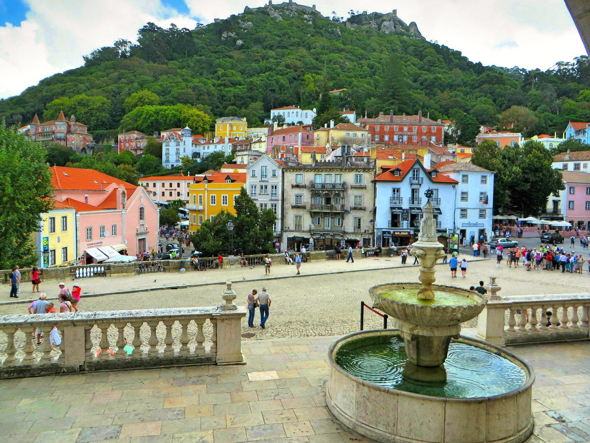 Private tour of Sintra with visit to Pena Palace and Quinta da Regaleira