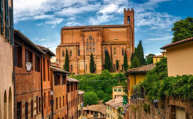Private Day Trip from Florence to Siena and San Gimignano