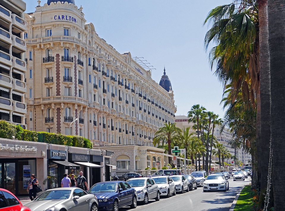 Visite privée de Cannes et Antibes chauffeur / guide