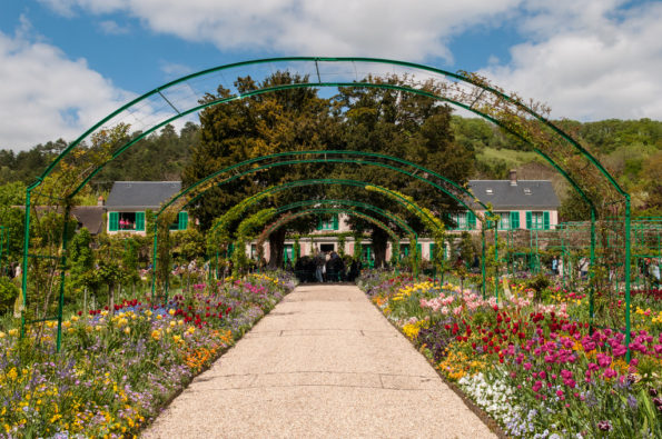 Private 5-hour tour to Giverny from Paris
