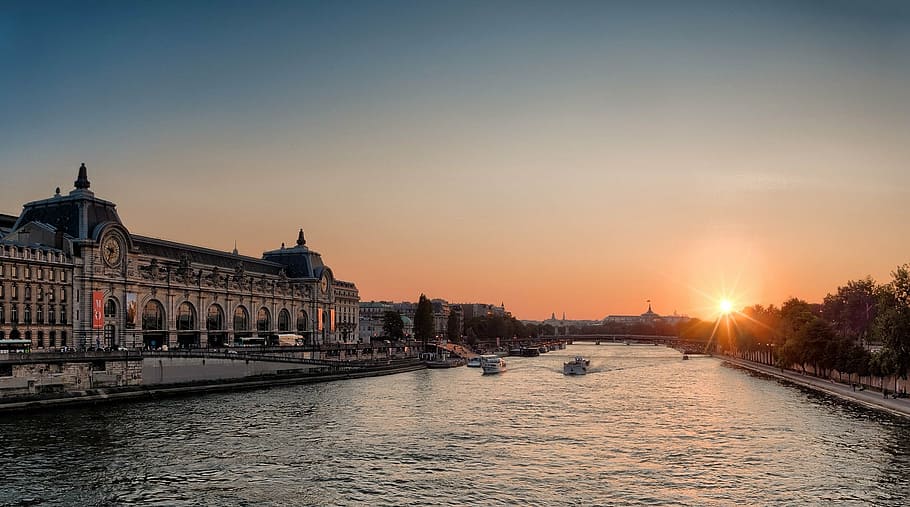 Private visit to Orsay and Louvre museums with art historian