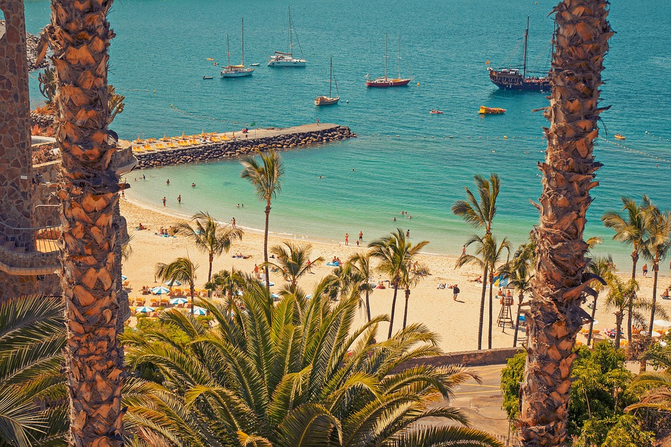 Disposición privada para conocer las playas más emblemáticas de Gran Canaria