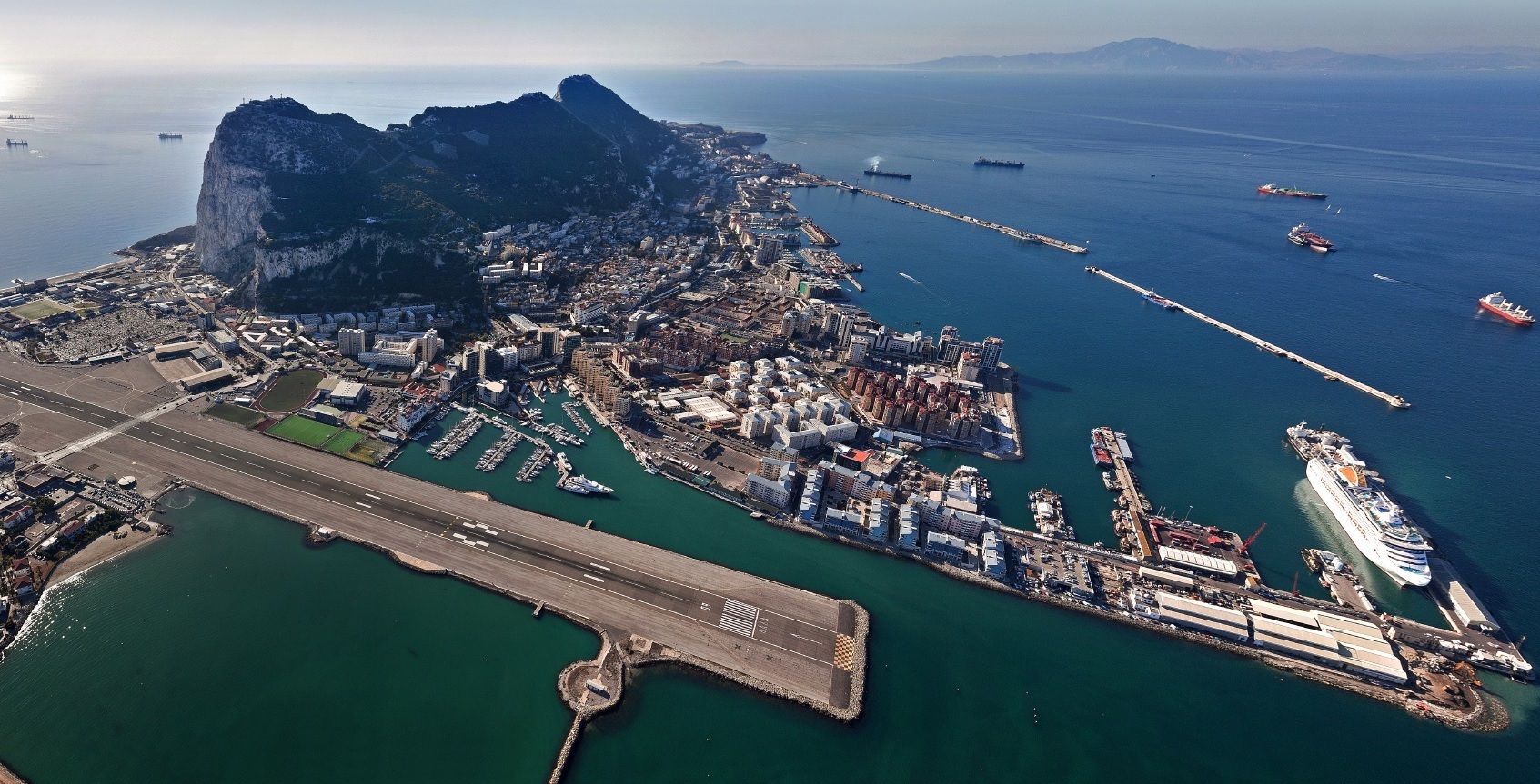 Tour privado de Gibraltar, Marbella y Puerto Banus desde Malaga
