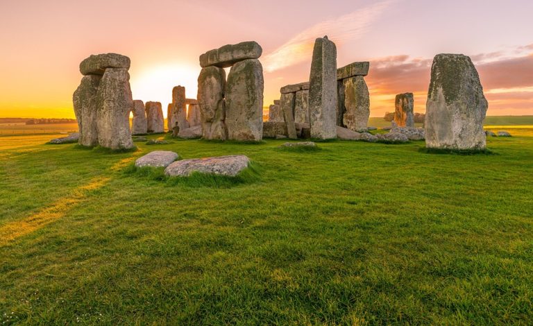 Private tour to Stonehenge from London