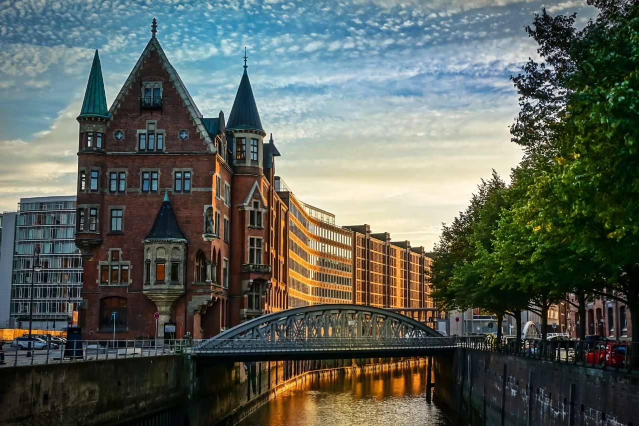 Private Tour of Speicherstadt and HafenCity