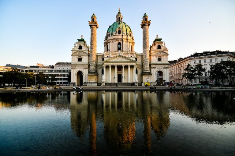 Tour Privado de Viena con guia y vehiculo