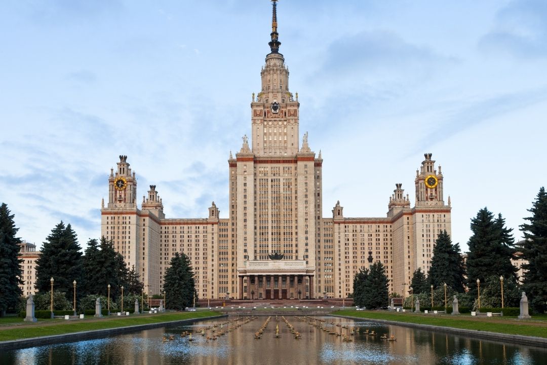 The 10 largest squares in Europe Tourtravel & more