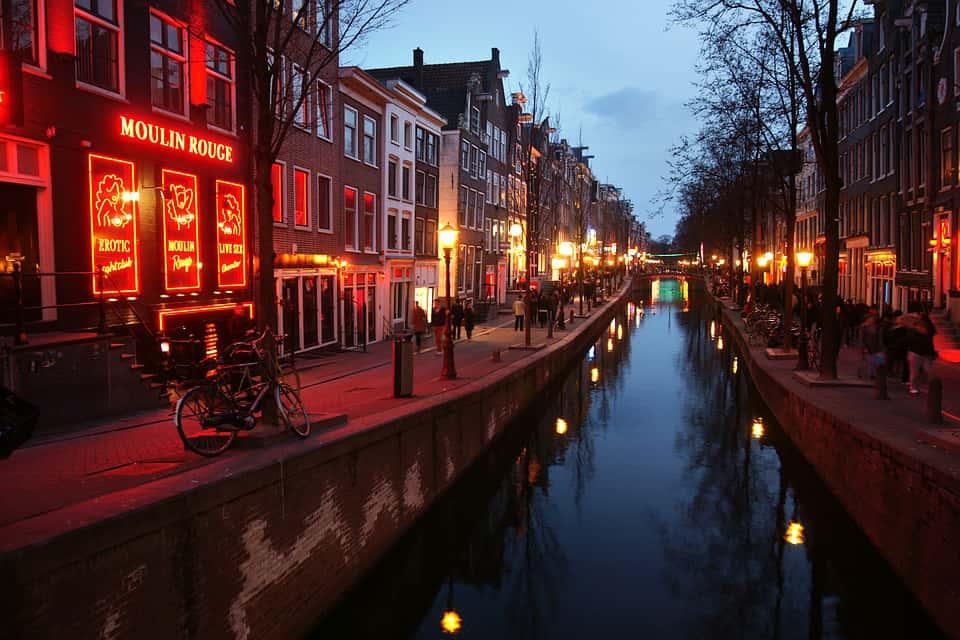 Walking Private tour of Amsterdam's Red Light District