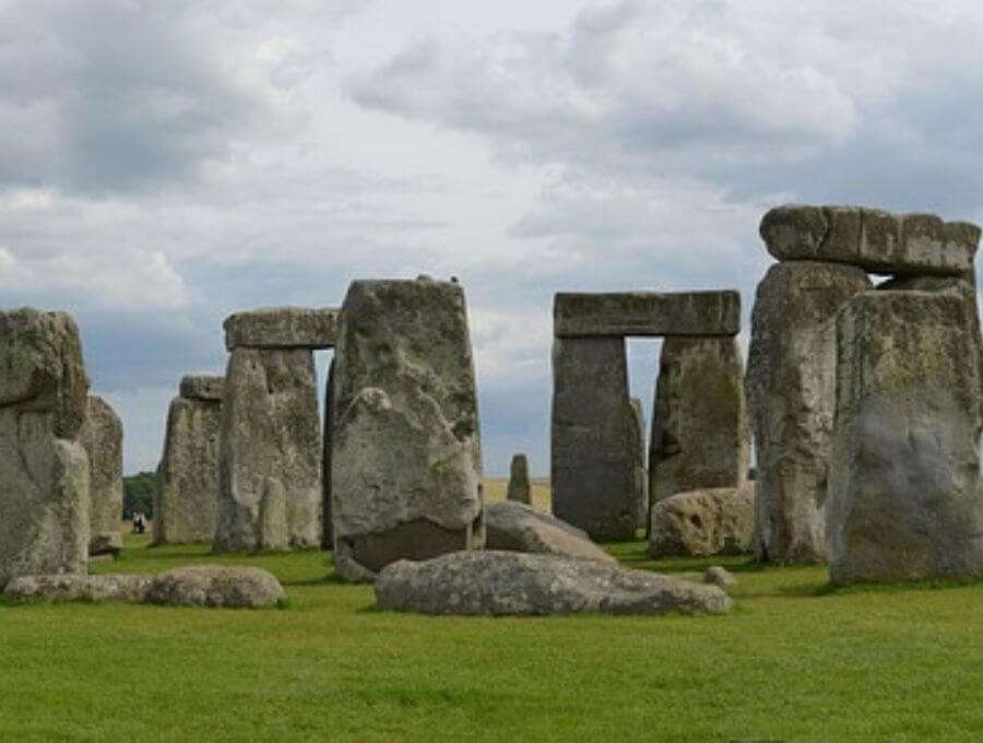 private tours to stonehenge and bath from london