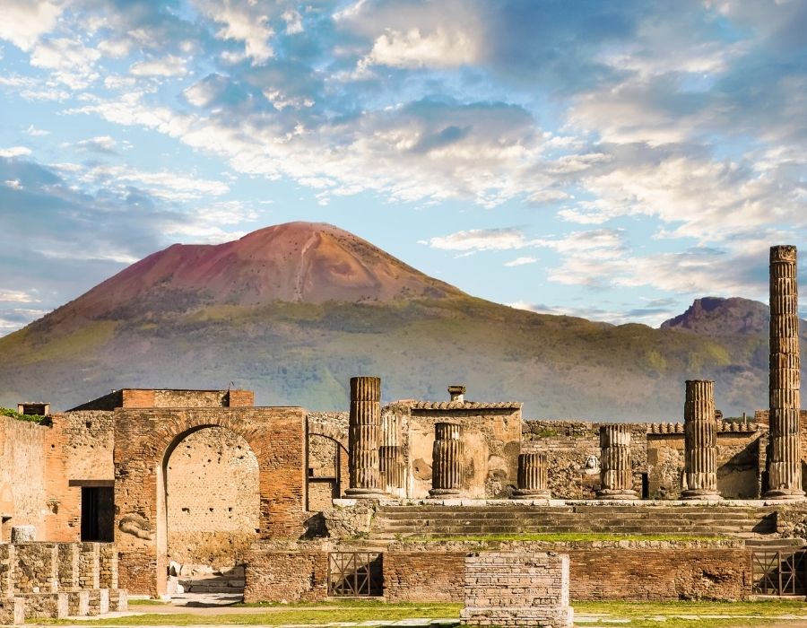 Private Tour to Pompeii and Vesuvius from Sorrento