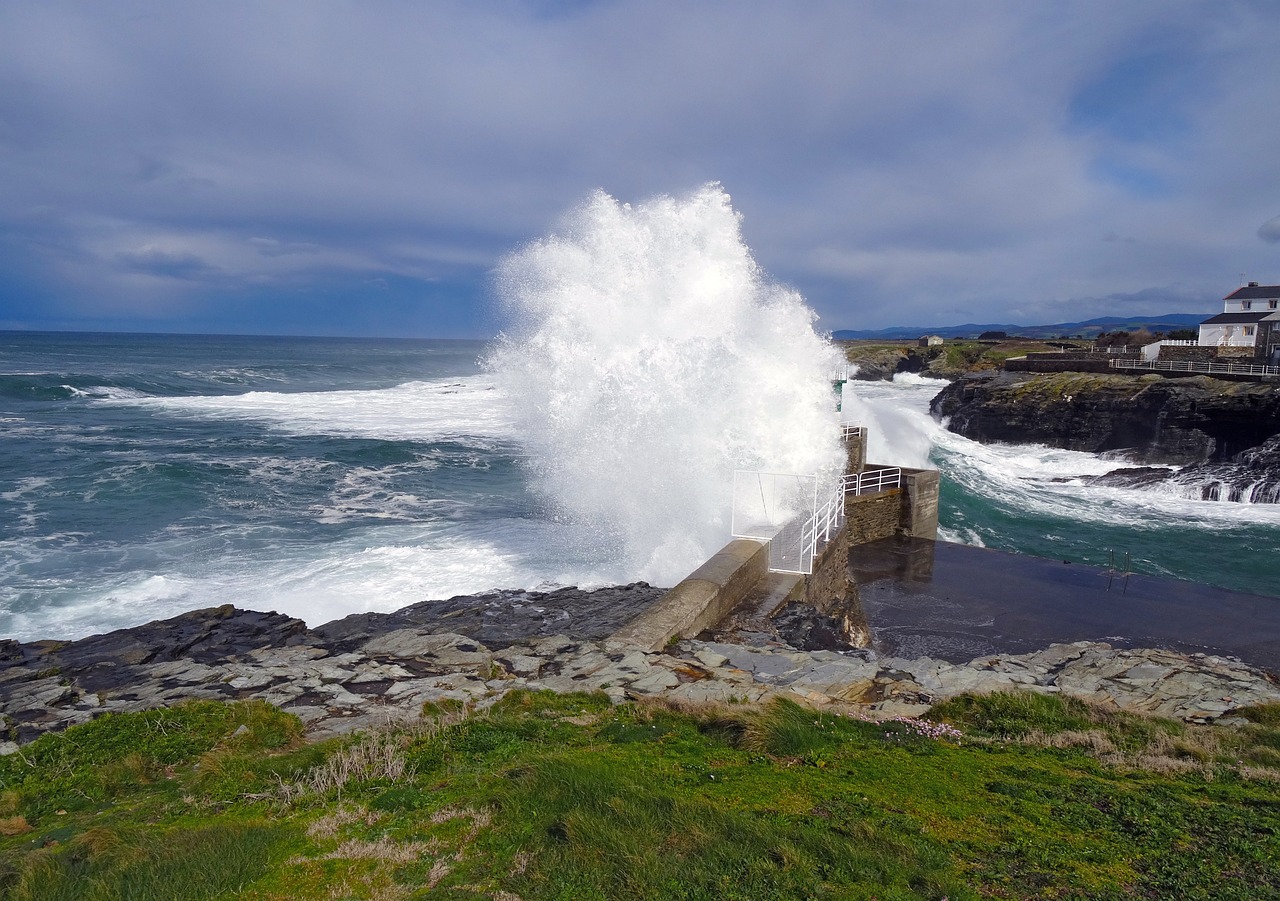 Private Tour to Playa de las Catedrales, Lugo and Ribadeo from A Coruña