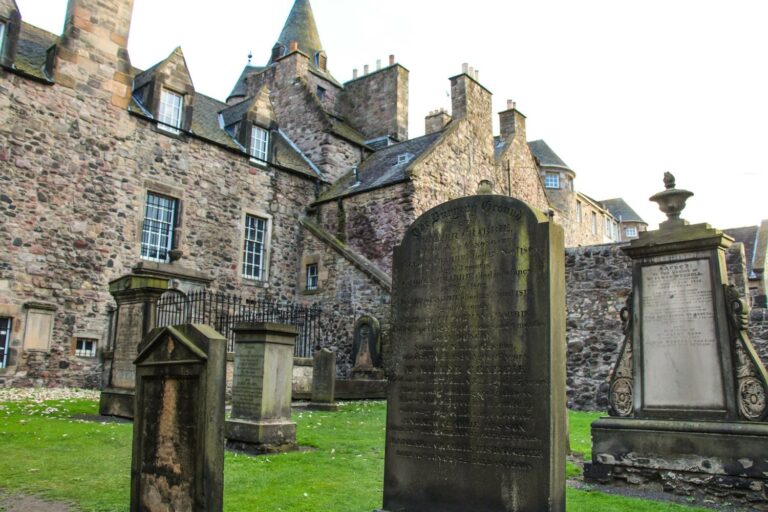 Tour privado de Outlander desde Edimburgo