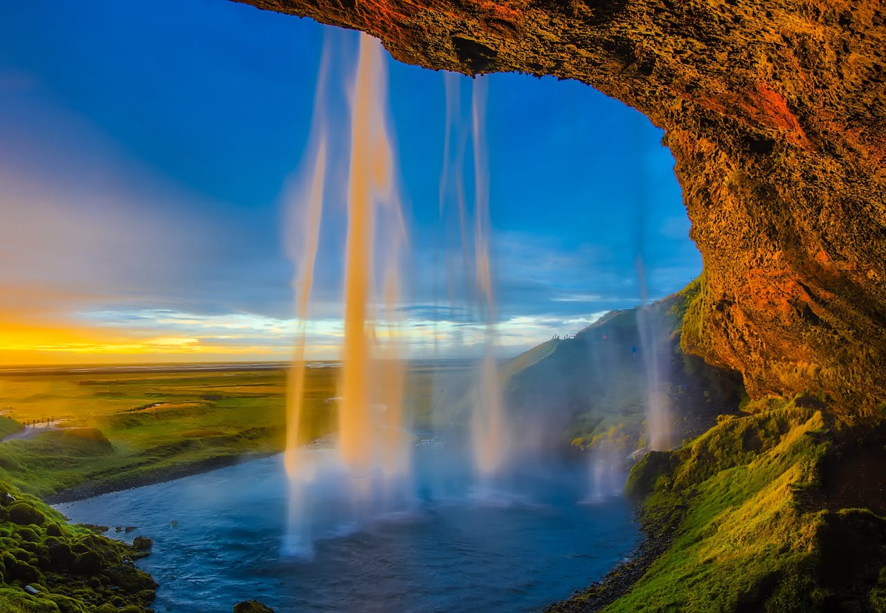 Private Tour to Seljalandsfoss & Skógafoss Waterfalls + Sólheimajökull Glacier