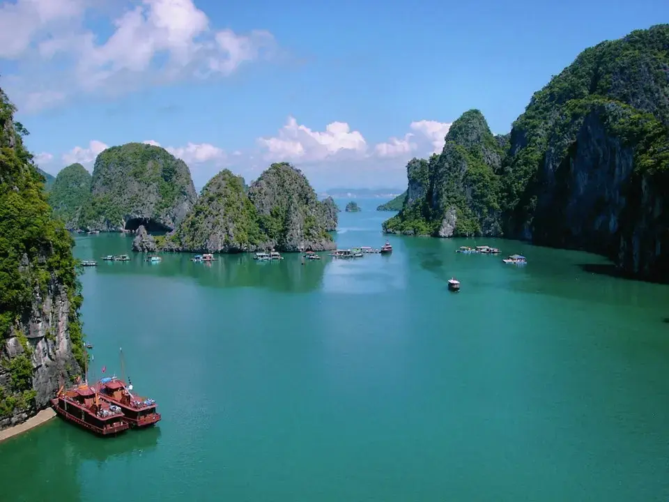 Excursion Privée à la Baie d'Ha Long depuis Hanoï